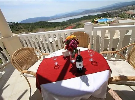 Lakeside Garden Богазычи