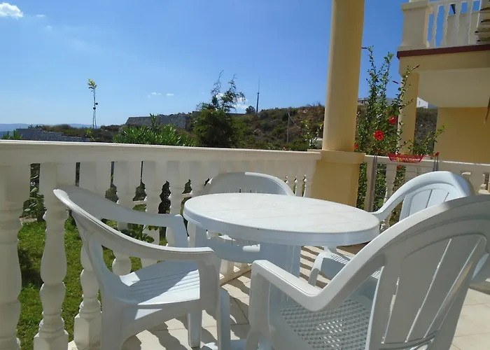 Hotel Lakeside Garden Bogazici