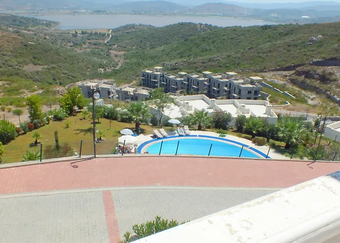 Lakeside Garden Hotel