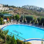 Lakeside Garden Hotel
