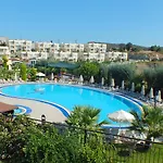 Hotel Lakeside Garden Bogazici