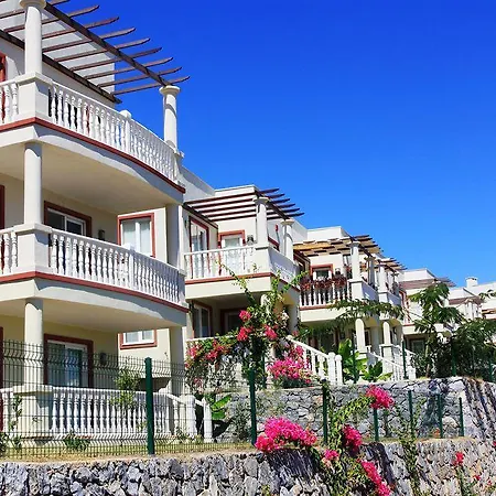 Lakeside Garden * Bogazici