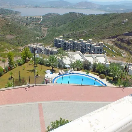 Lakeside Garden Bogazici