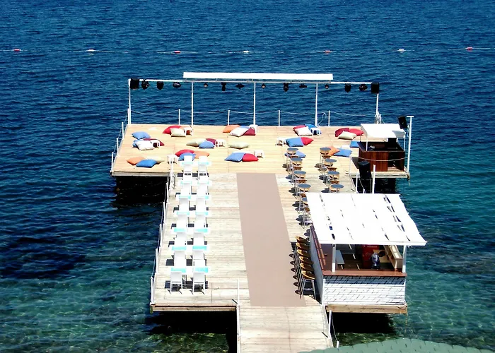 Otel Lakeside Garden *