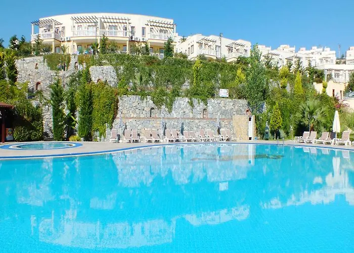 Lakeside Garden Hotel