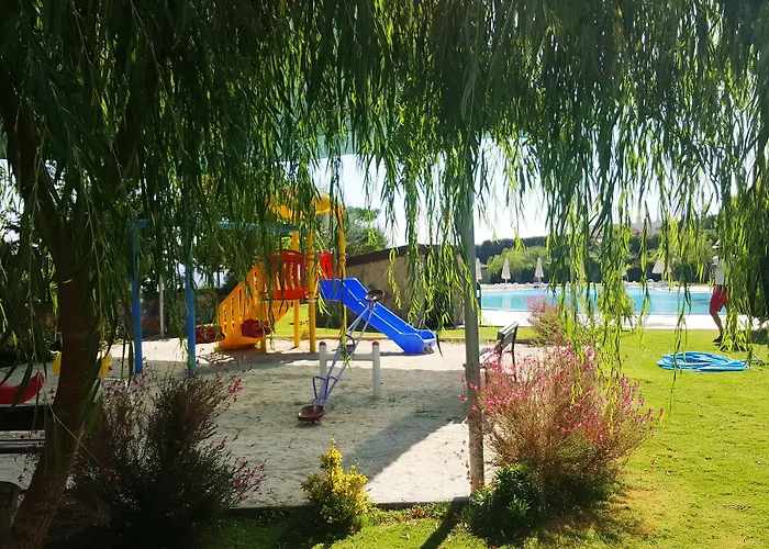 Otel Lakeside Garden Boğaziçi