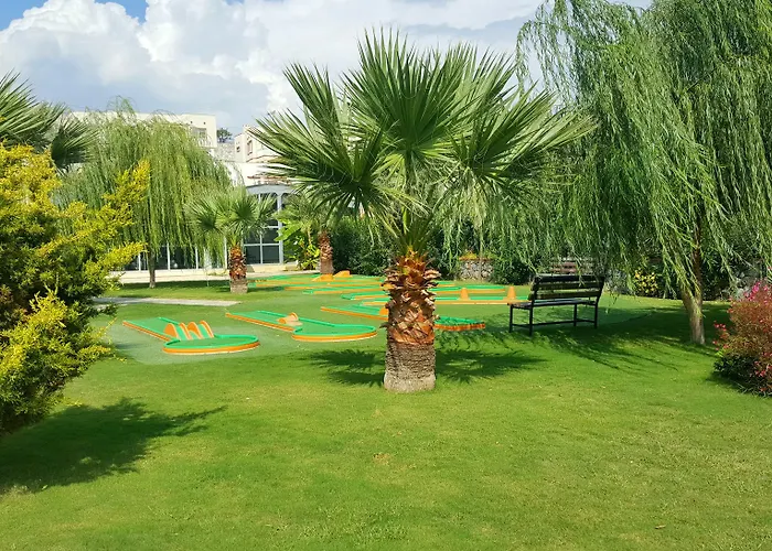 Otel Lakeside Garden *